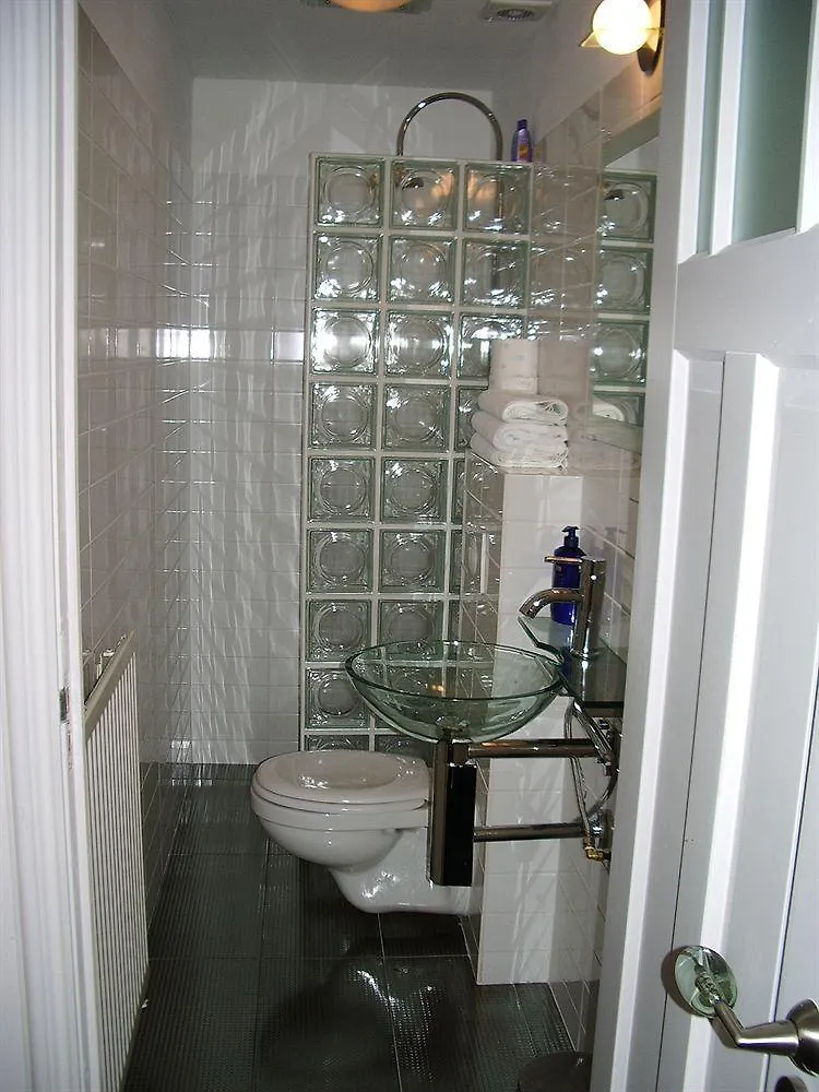 אמסטרדם Amstel Corner Hotel